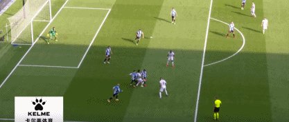 1633271454470038898.gif 皇马14.gif